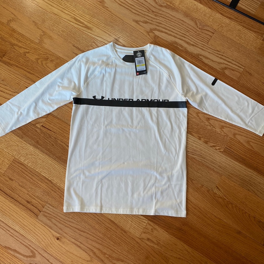 NWT Mens 3/4 sleeve Under Armour shirt